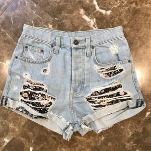 LF denim shorts with floral fabric